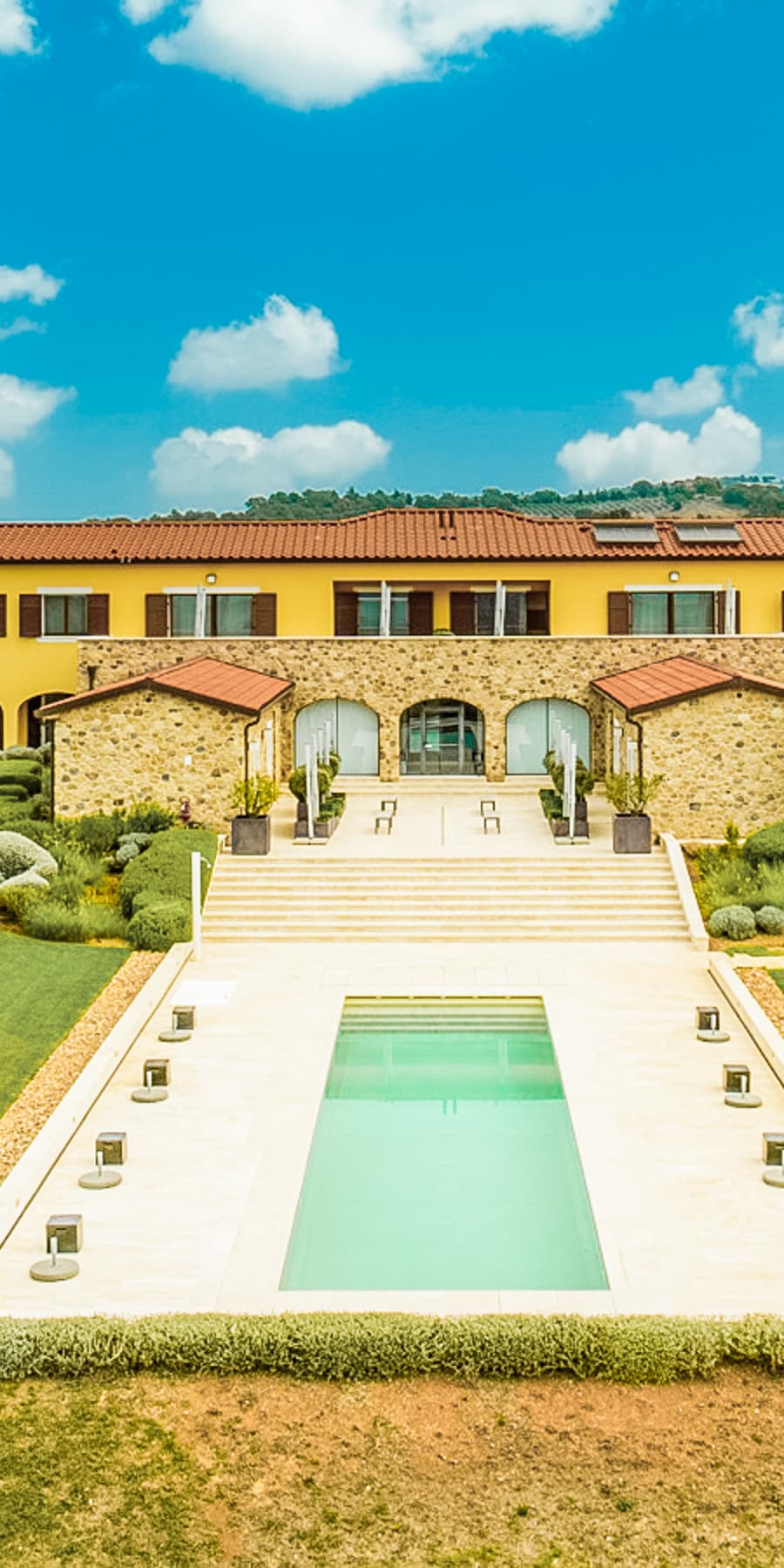 Rustic Country House in Scenic Tuscany Countryside
