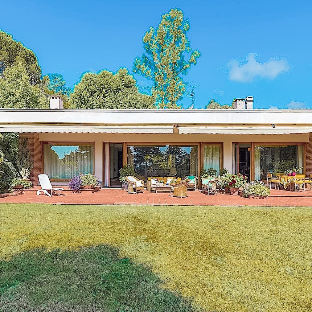 Elegant Villa in Lucca, Tuscany's Prestigious Setting