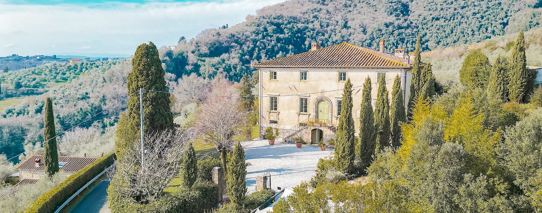 Historic Villa in Lucca's Serene Tuscan Hills