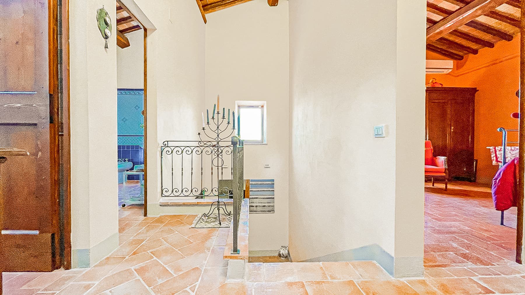 Big Image 24