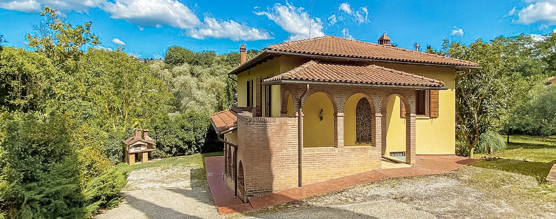 Villa with Panoramic Views in Montepulciano