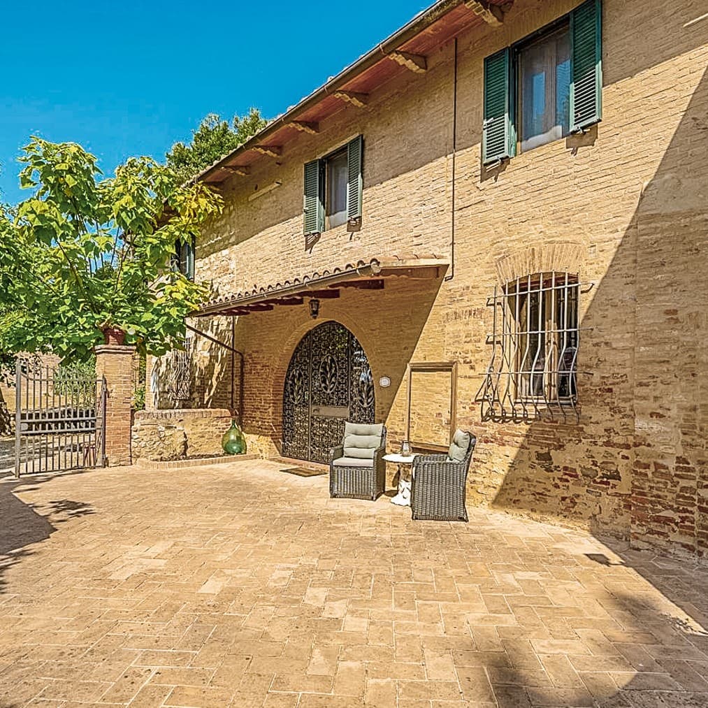 Rustico - Casale with Pool and Garden in Asciano