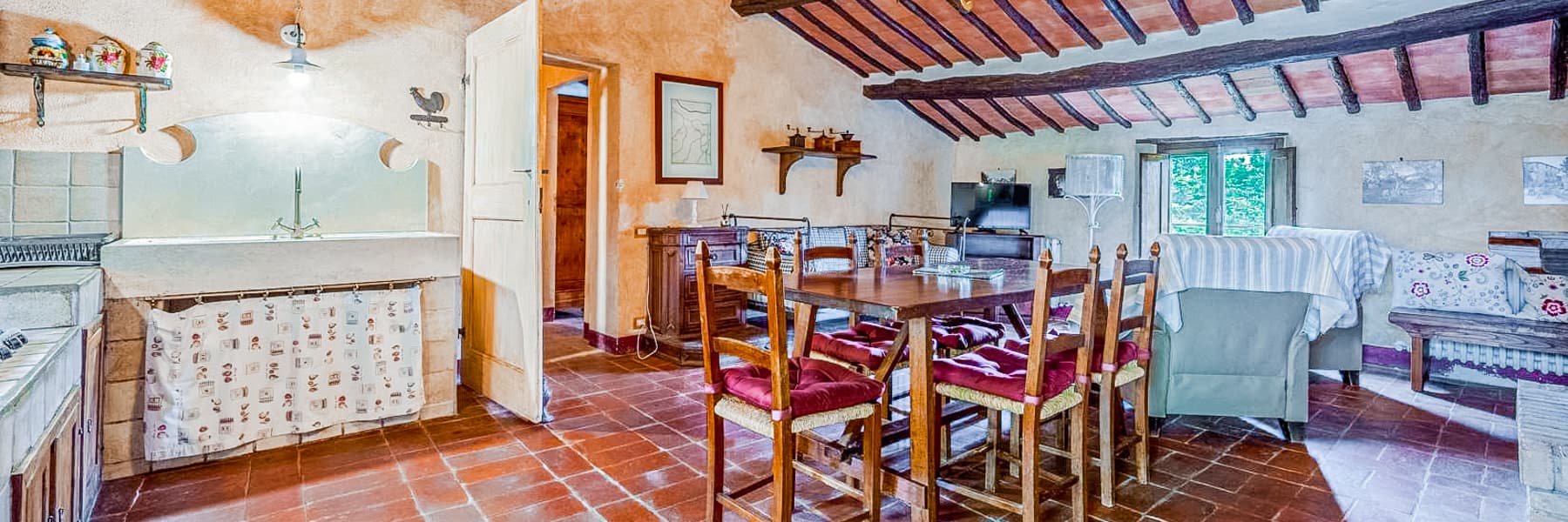 Charming Country House in Castellina, Tuscany