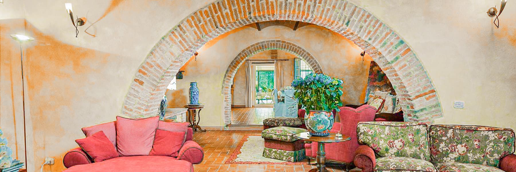 Charming Country House with Pool in Asciano, Tuscany