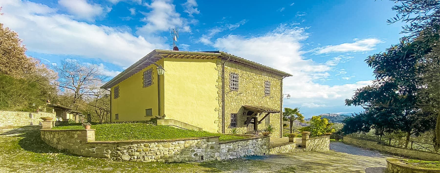 Casale storico in campagna umbra, Città di Castello