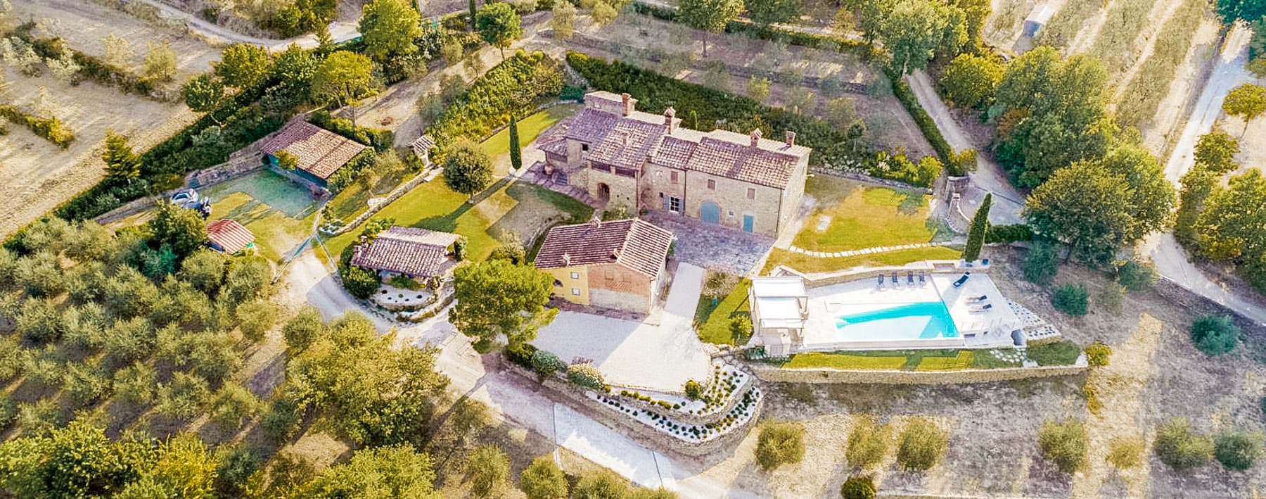 Casale con Piscina e Uliveti nel Cuore della Toscana
