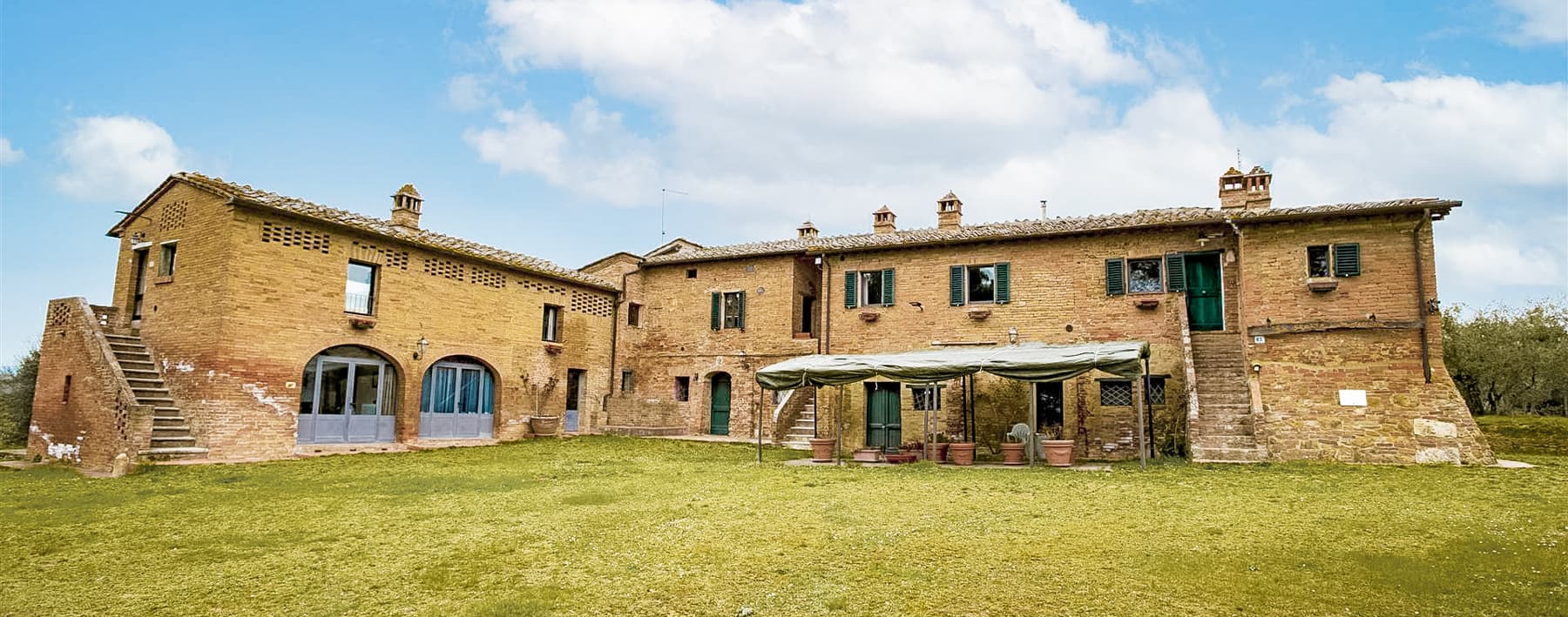 Rustic Farmhouse in Siena, Tuscany with Pool