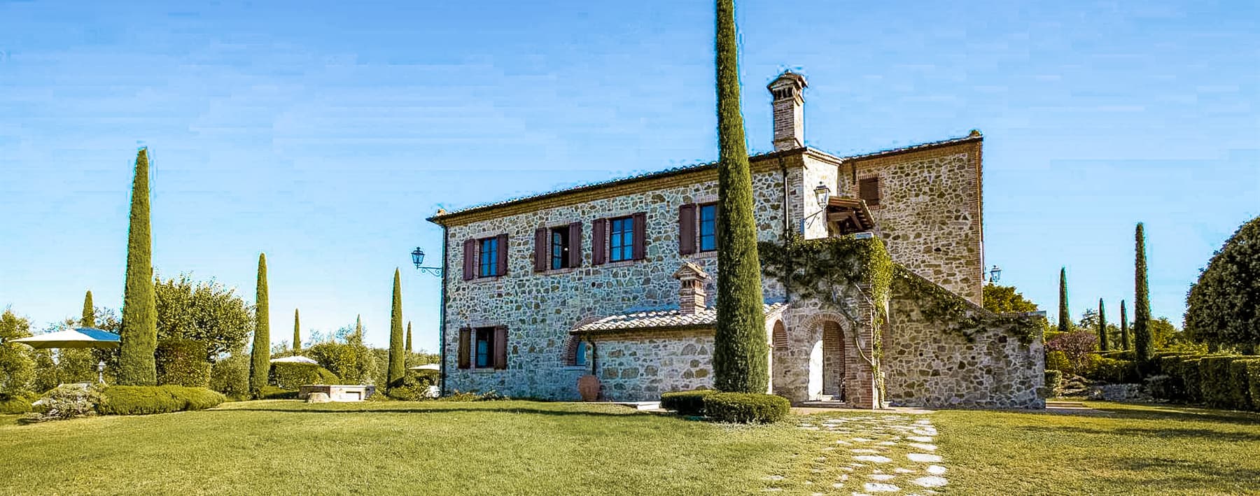 Casale toscano con piscine a Torrita di Siena