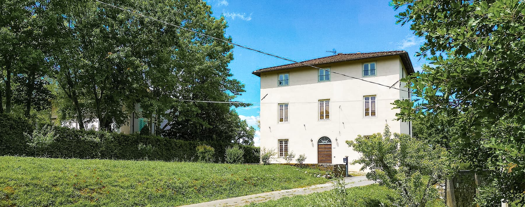 Elegant 1900s Villa Near Lucca in Tuscany