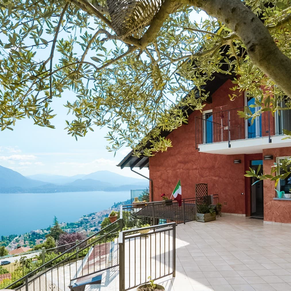 Villa with Panoramic View on Lake Maggiore