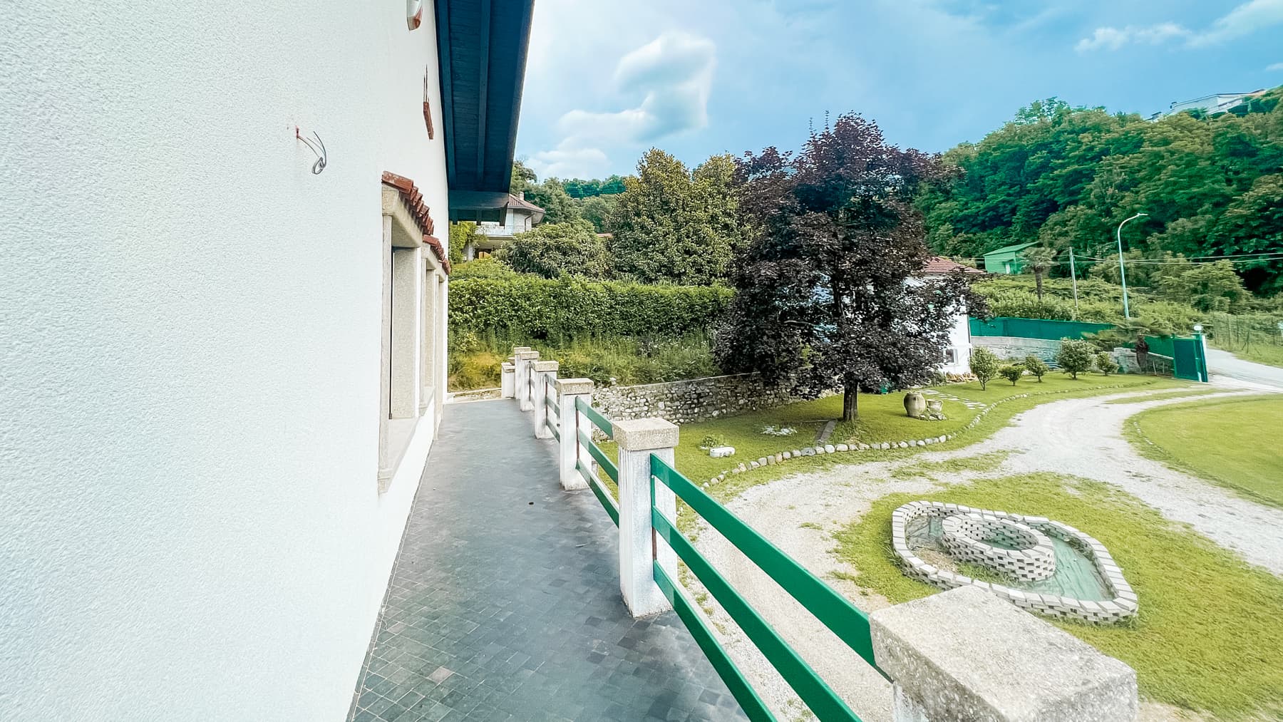 Big Image 27