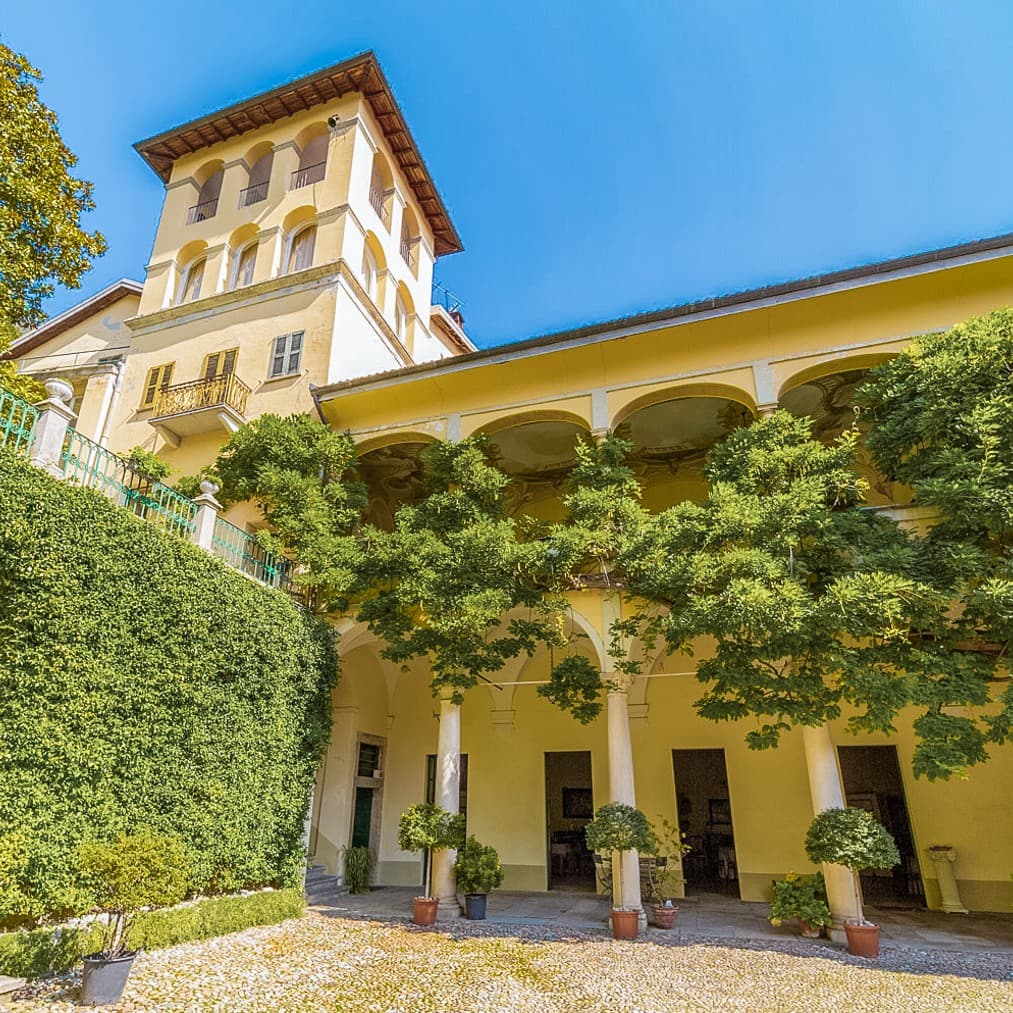 Historic Villa Near Lake Maggiore, Lombardia