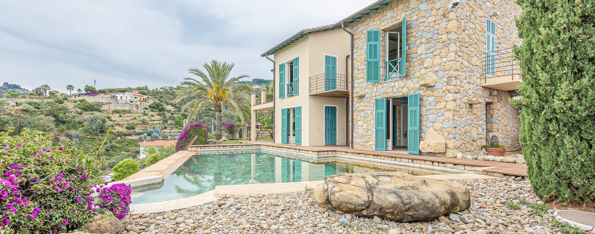 Stunning Villa with Infinity Pool in Bordighera, Liguria
