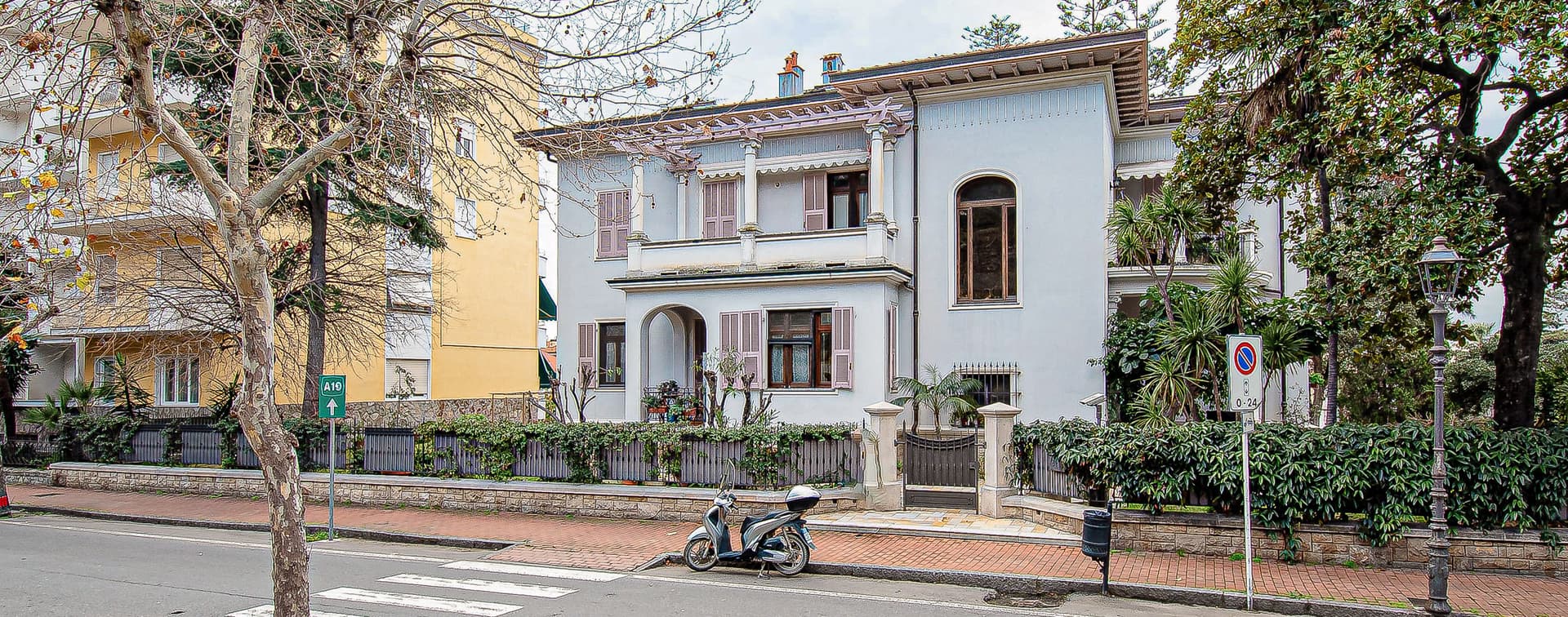 Charming Apartment in Villa, Bordighera, Liguria