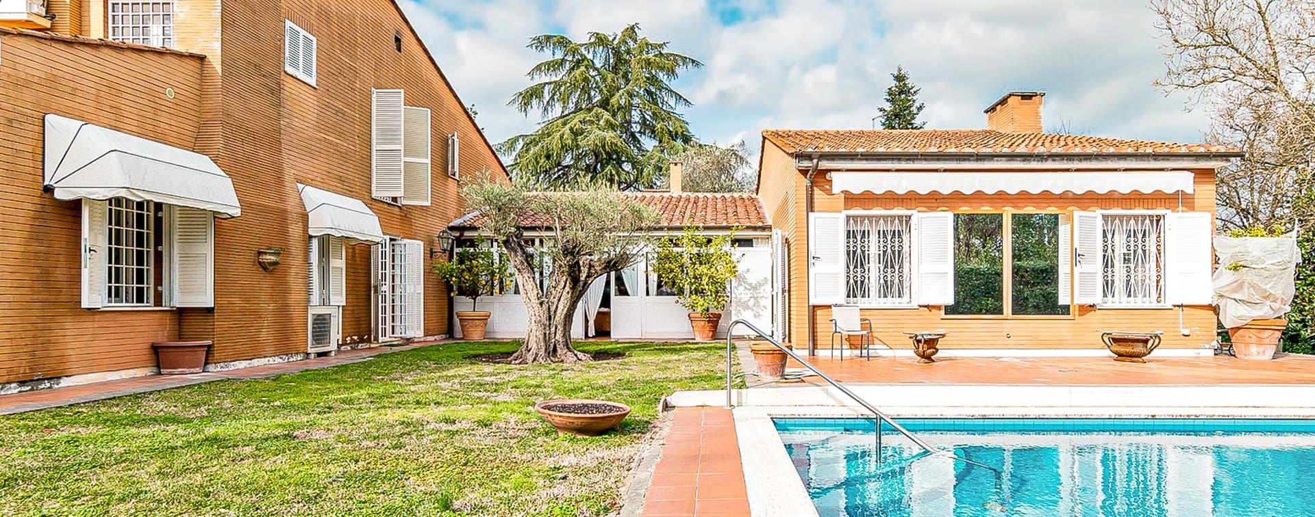 Prestigious Villa in Rome's Exclusive Olgiata Area