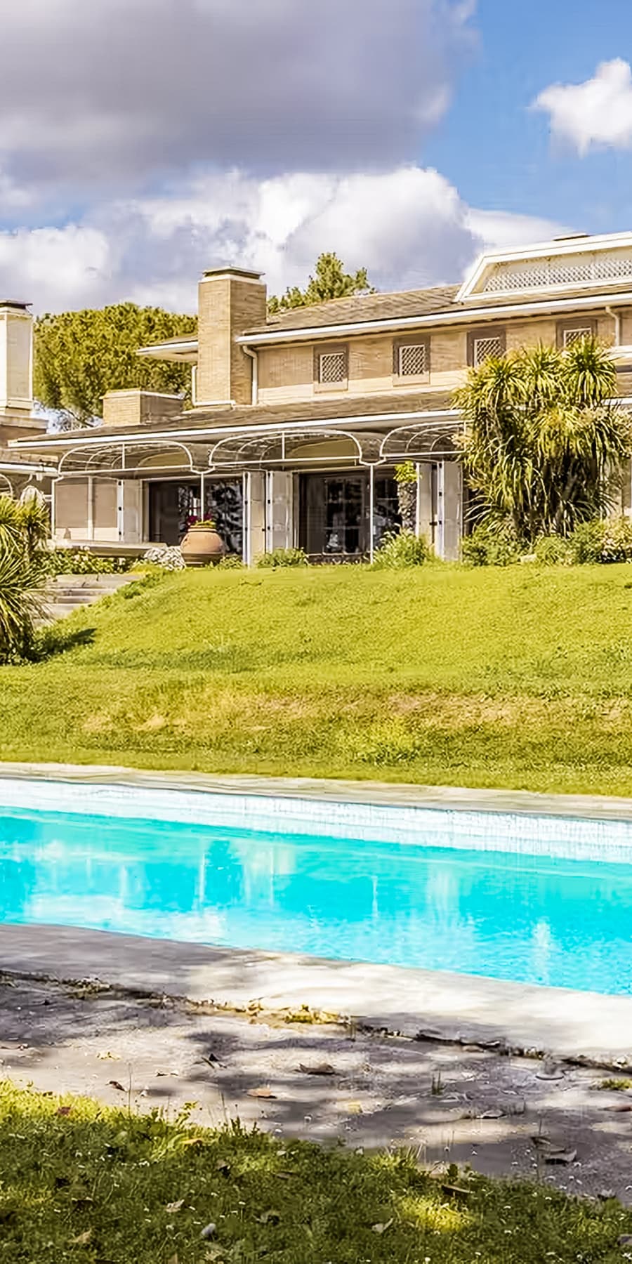 Villa esclusiva nel verde di Roma, eleganza e tranquillità