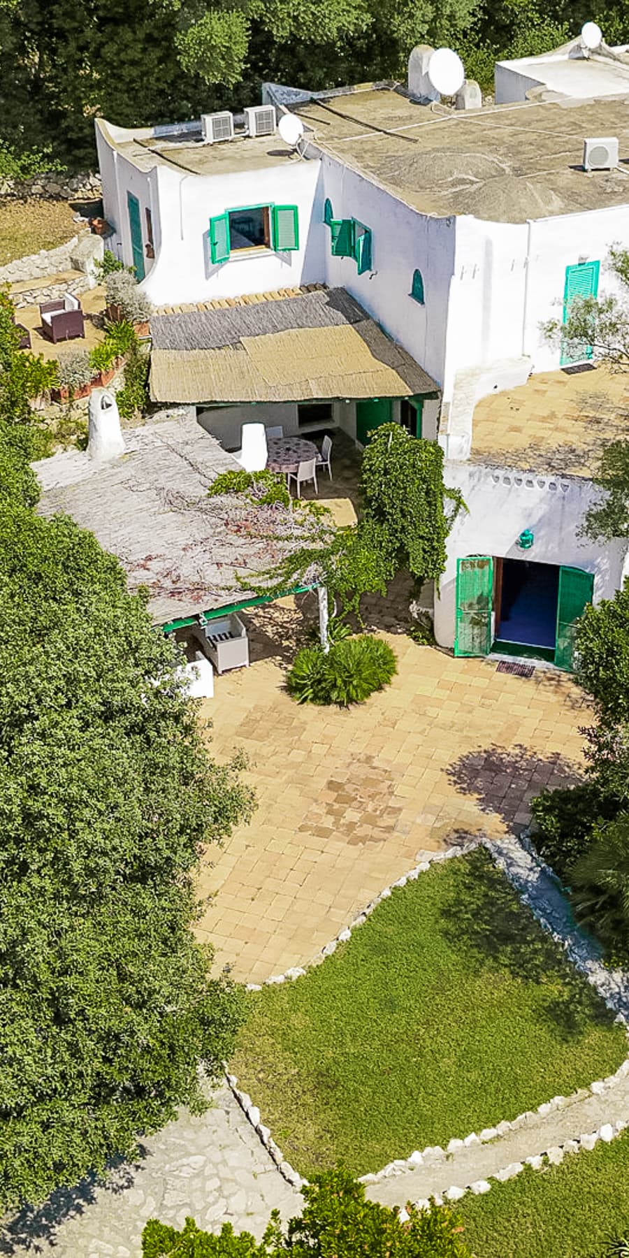 Villa esclusiva al Circeo con vista mare e piscina