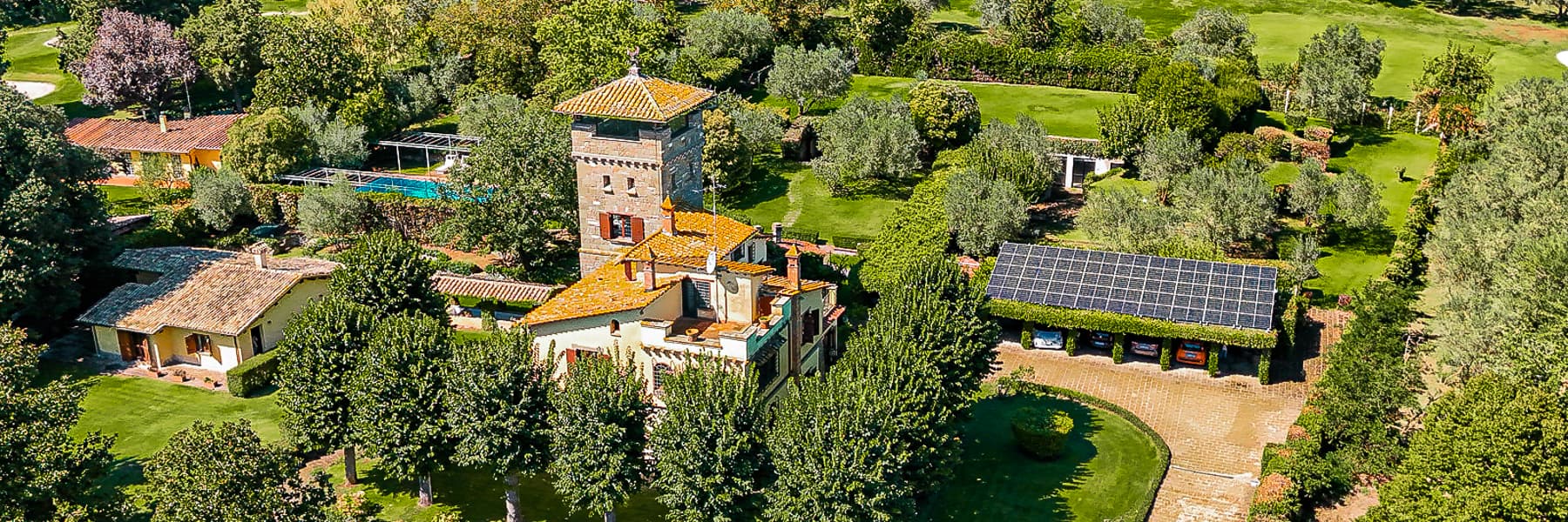 Villa con Torre Storica nel Golf Club di Nepi