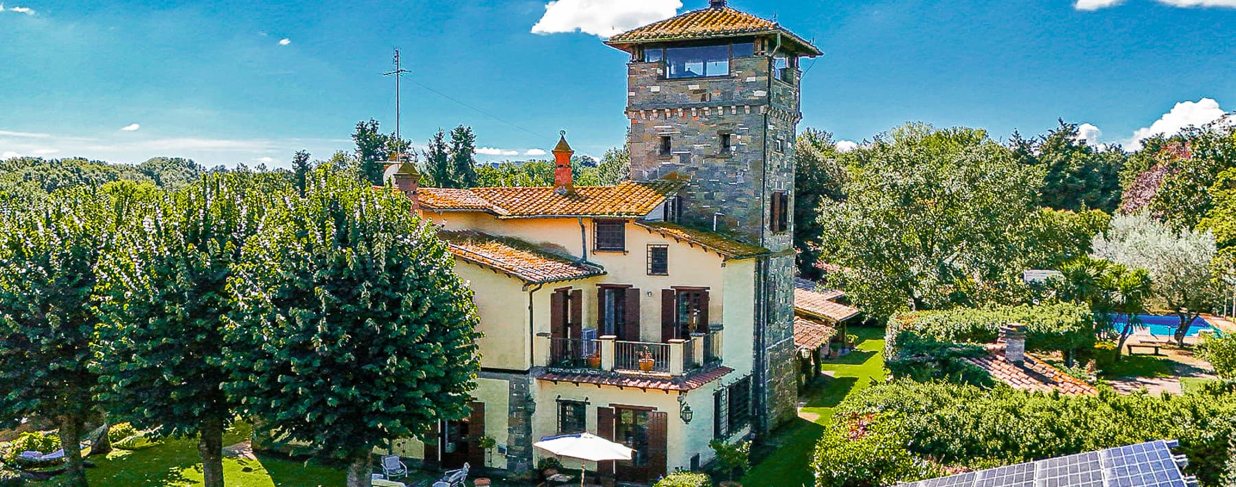 Villa con Torre Storica nel Golf Club di Nepi
