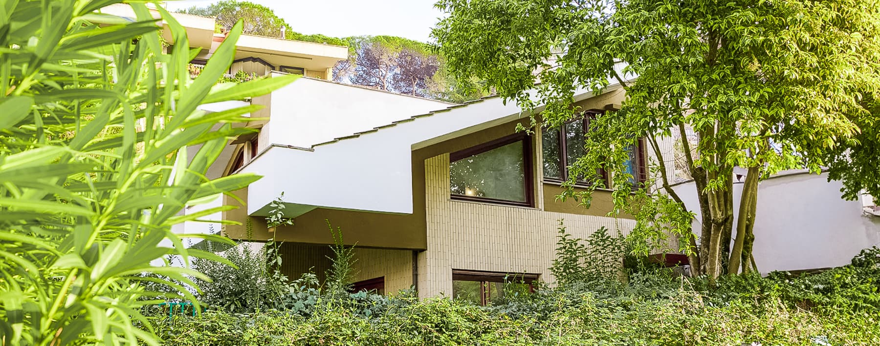 Prestigious Villa in Exclusive Rome Neighborhood