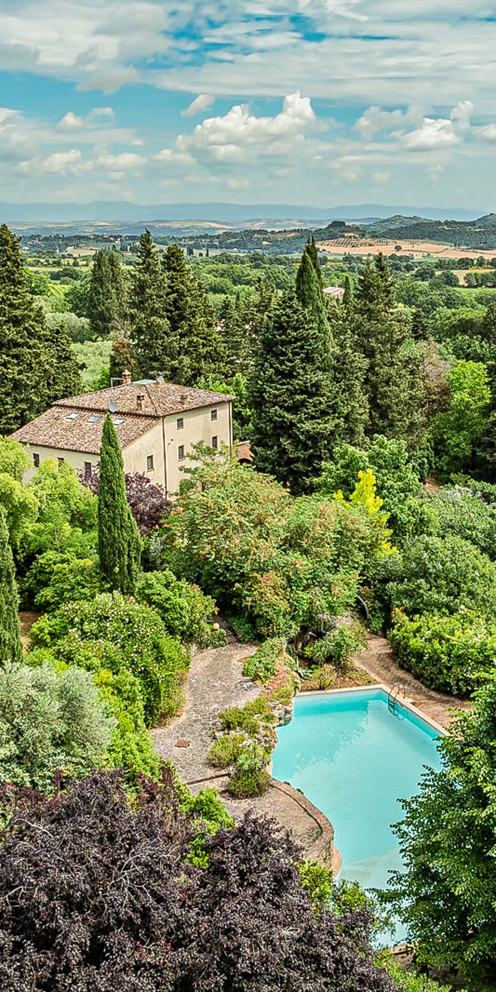 Casale storico con piscina nella campagna toscana