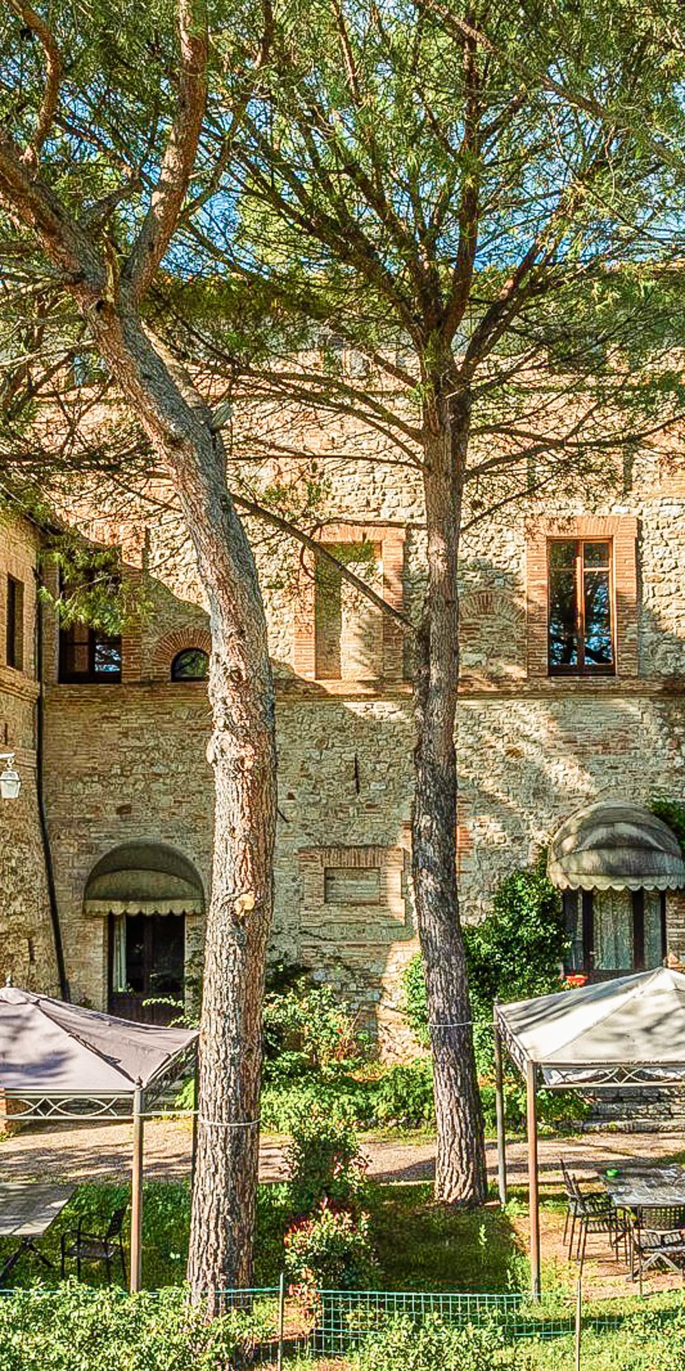 Casale storico con piscina a Corciano, cuore dell'Umbria