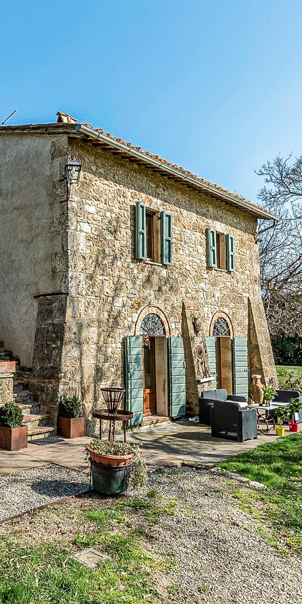 Casale con piscina nella tranquilla campagna toscana