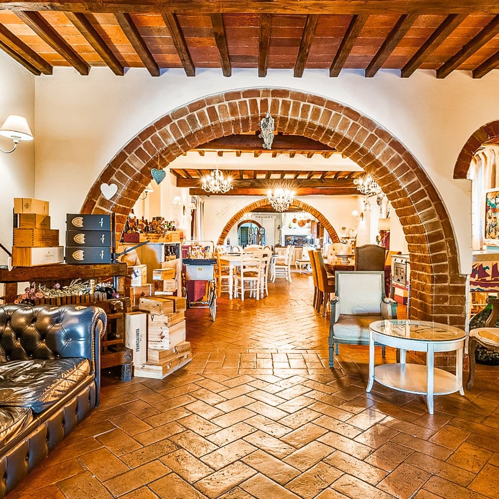 Rustic Country House in Scenic Umbrian Countryside