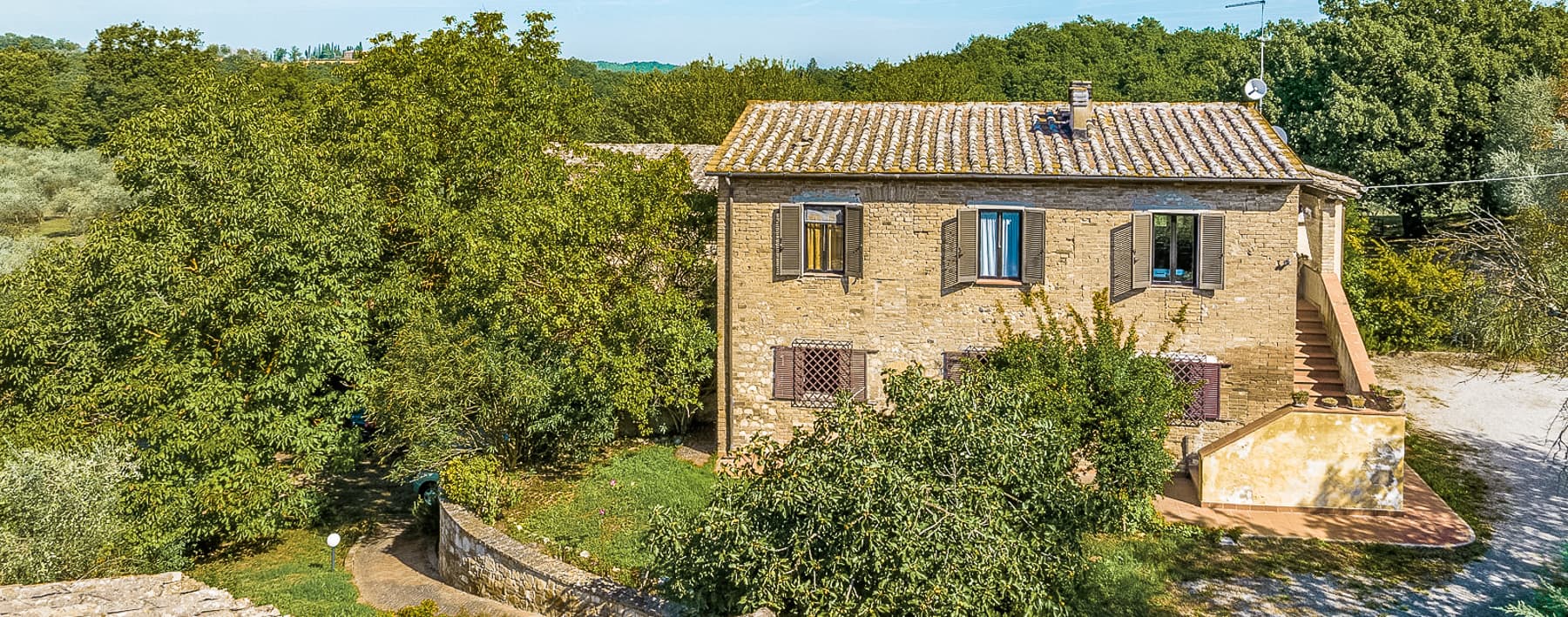 Casale con Terreno Privato a Chiusi in Toscana