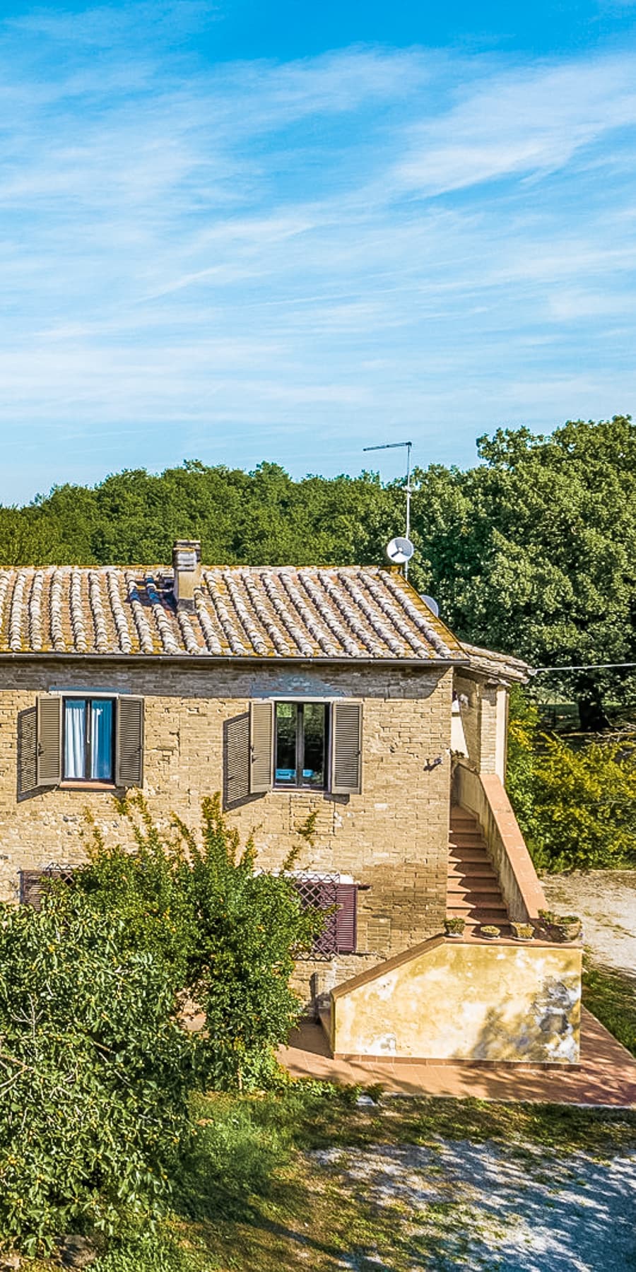Casale con Terreno Privato a Chiusi in Toscana