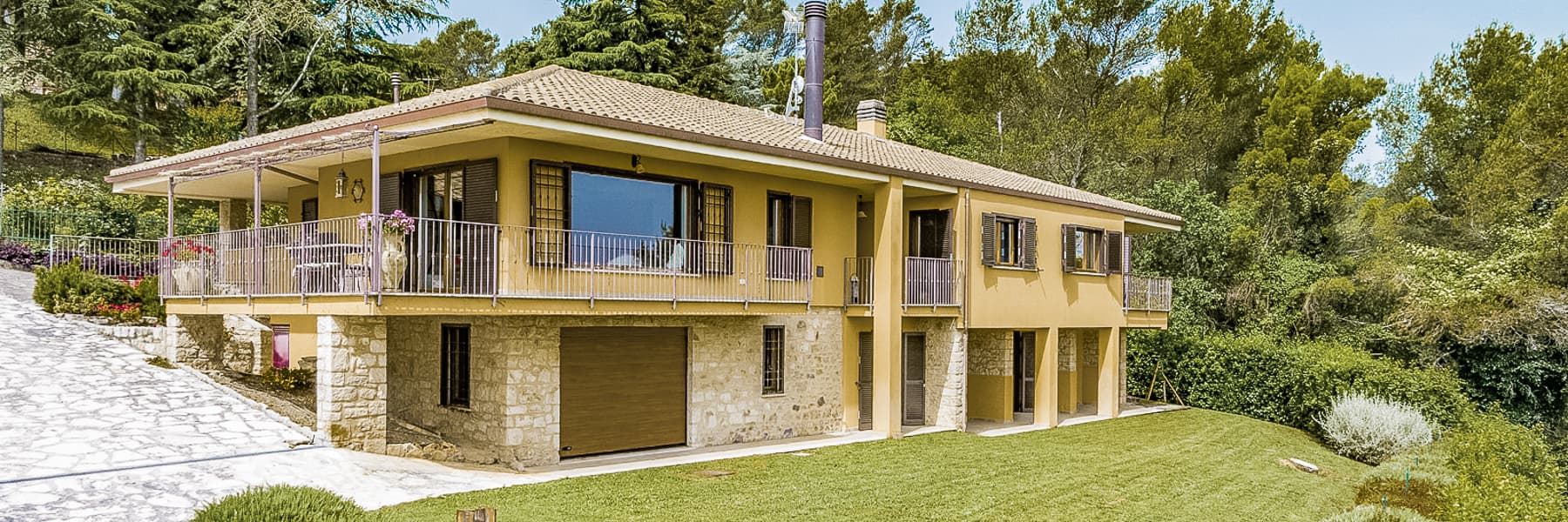 Modern Villa with Pool and Views in Perugia, Umbria