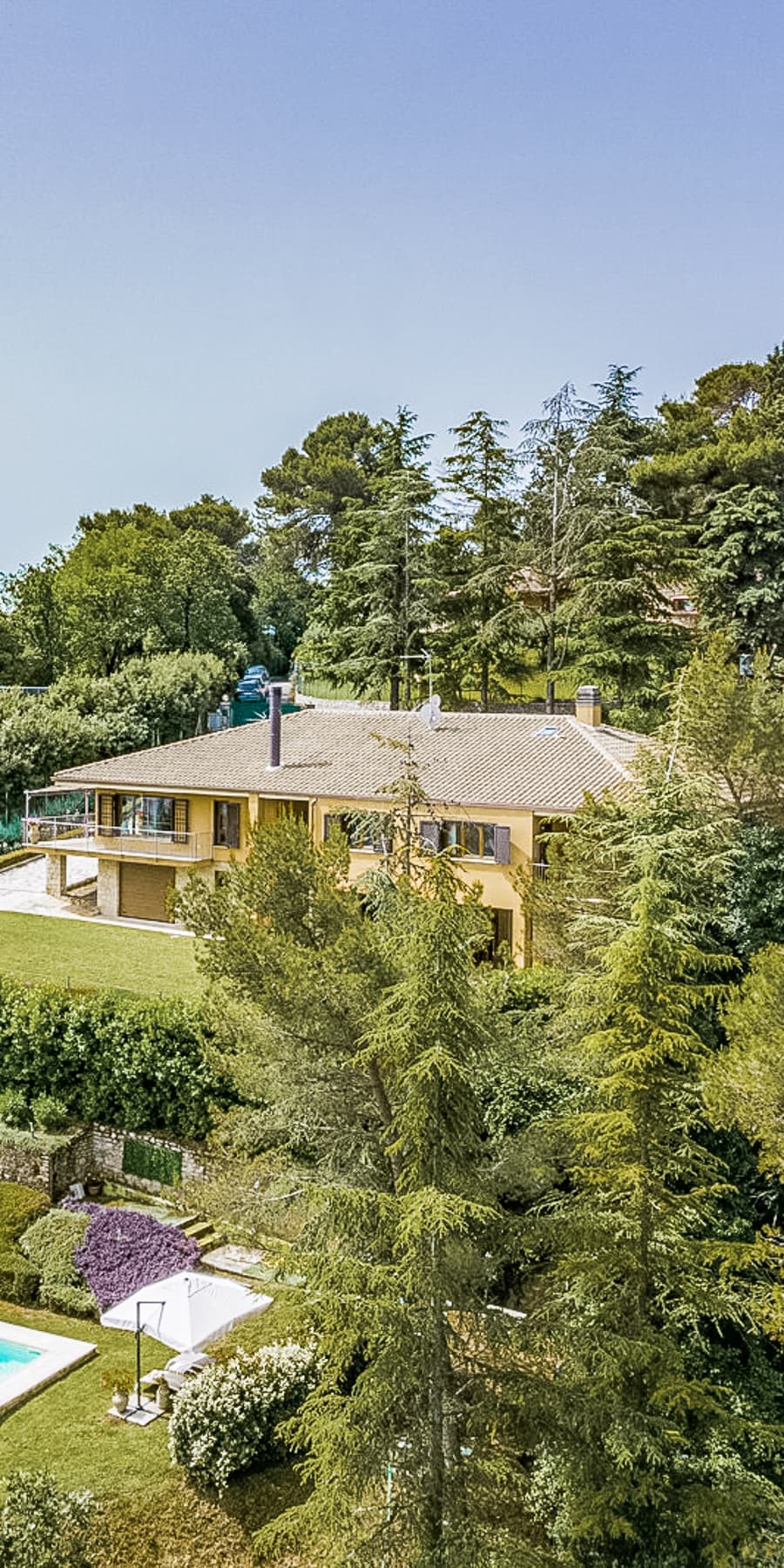 Modern Villa with Pool and Views in Perugia, Umbria