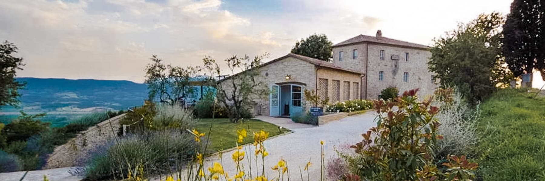 Rustic Country House with Pool in Umbria's Countryside
