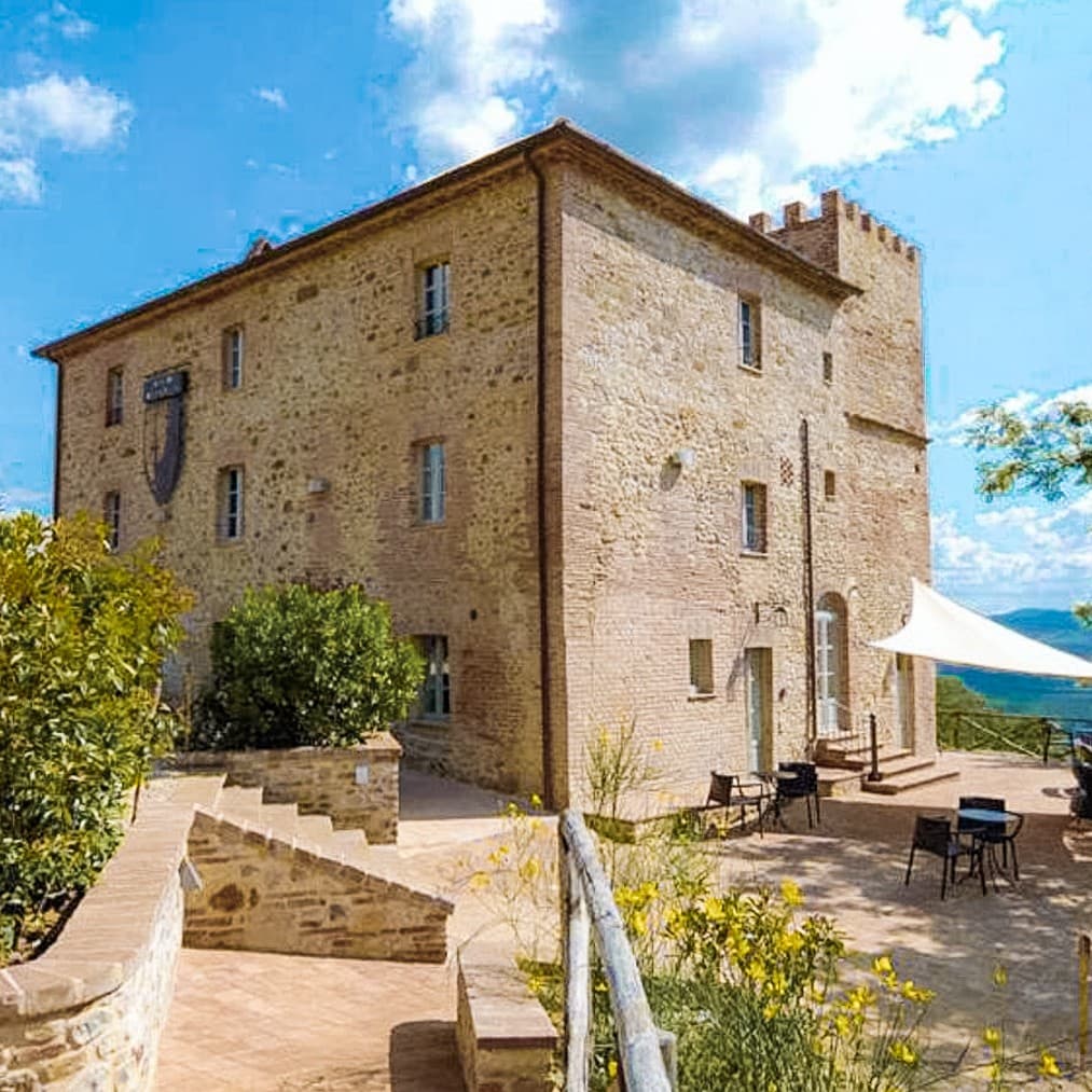 Rustic Country House with Pool in Umbria's Countryside