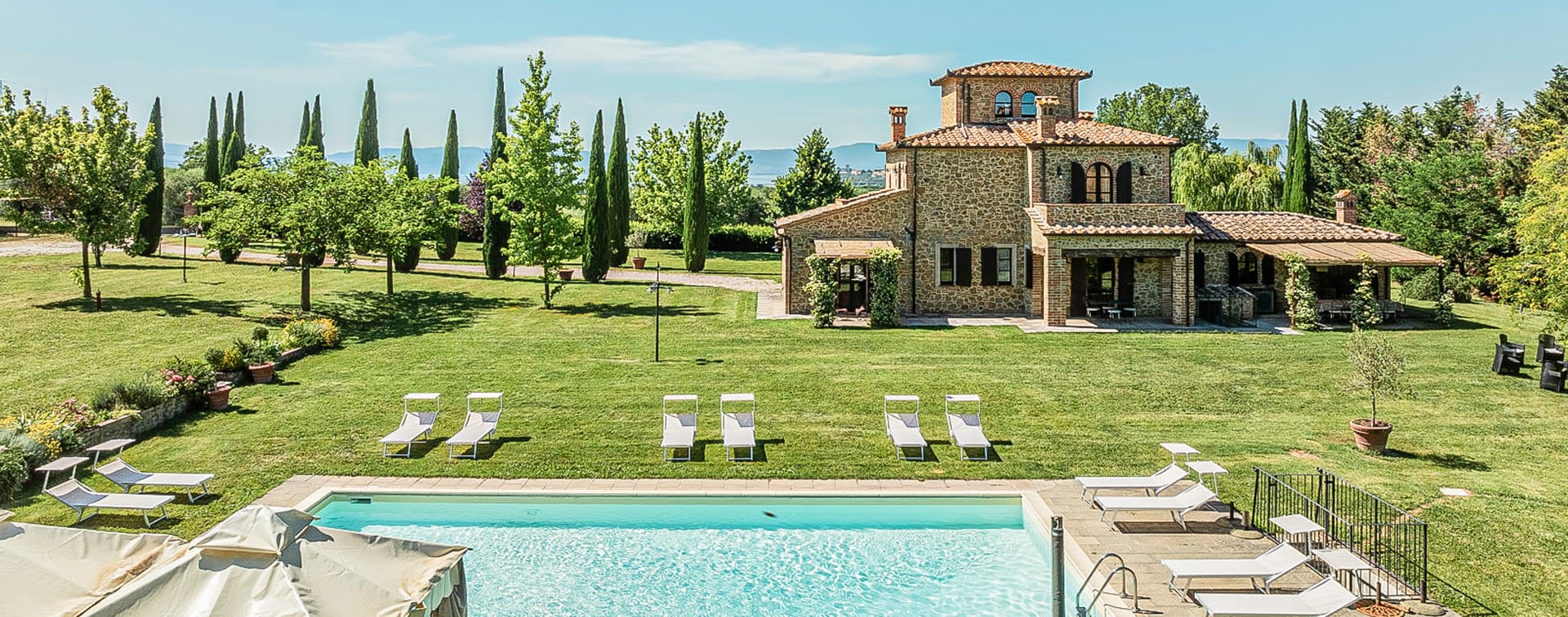 Charming Villa Near Lake Trasimeno, Umbria