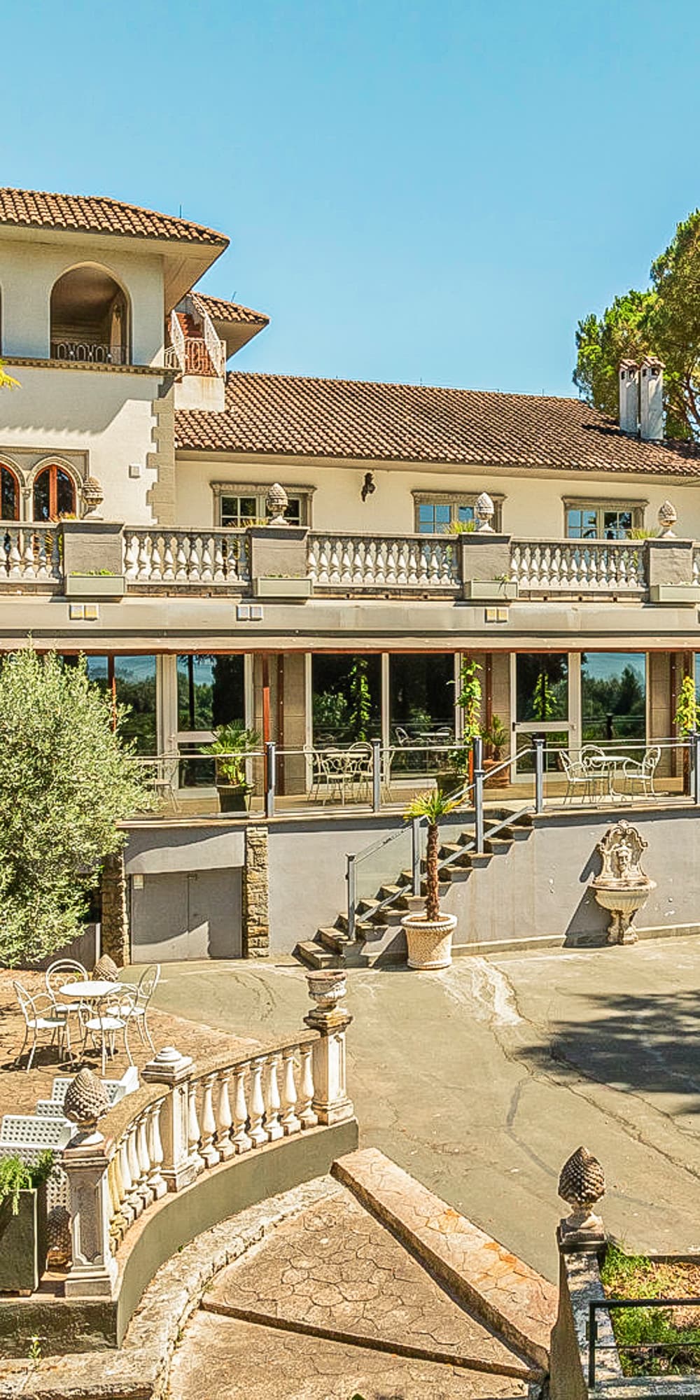 Charming Villa with Lake Views in Umbria