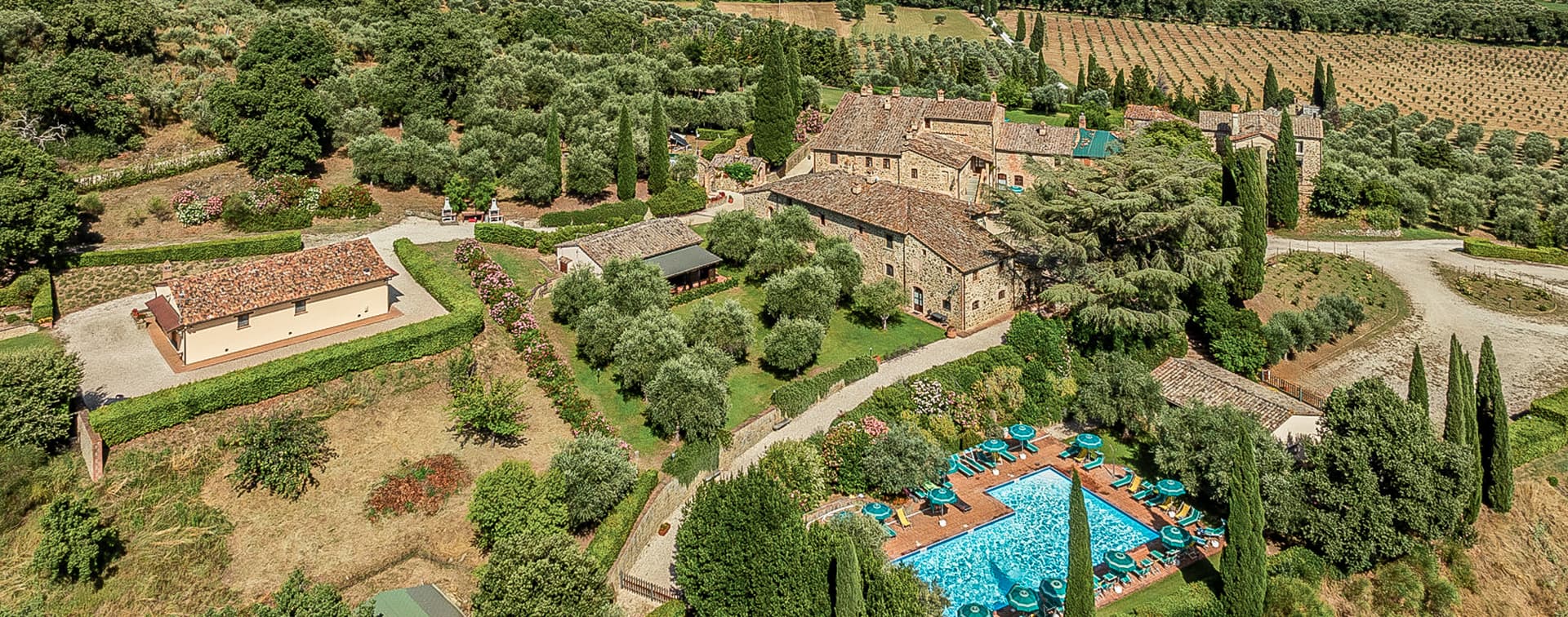 Rustic Country House Overlooking Lake Trasimeno, Umbria