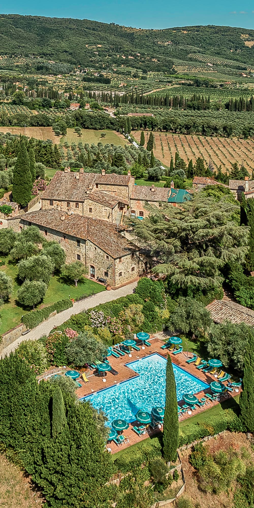 Rustic Country House Overlooking Lake Trasimeno, Umbria