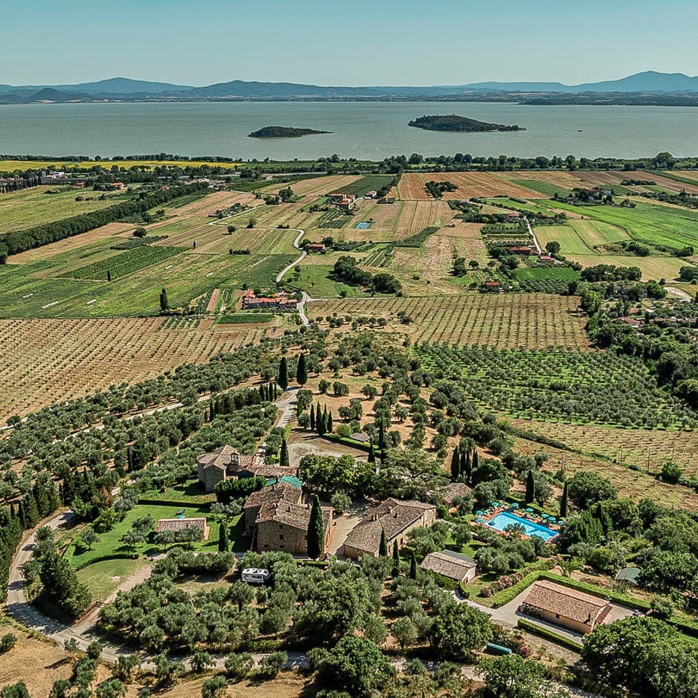 Casale Umbria: Relais sul Lago Trasimeno con Terreno