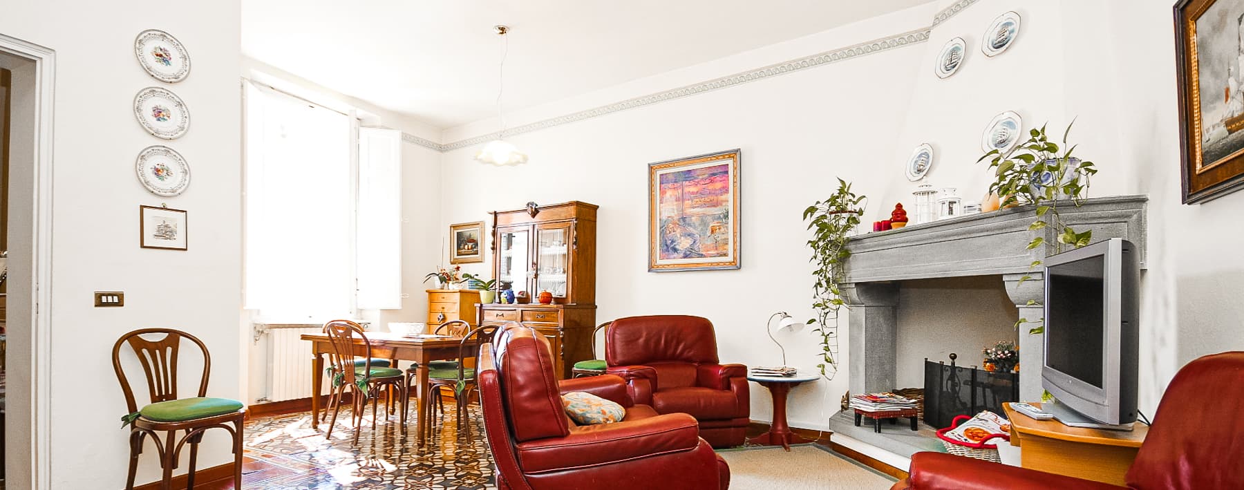 Elegant Apartment in Lucca's Historic Center, Tuscany