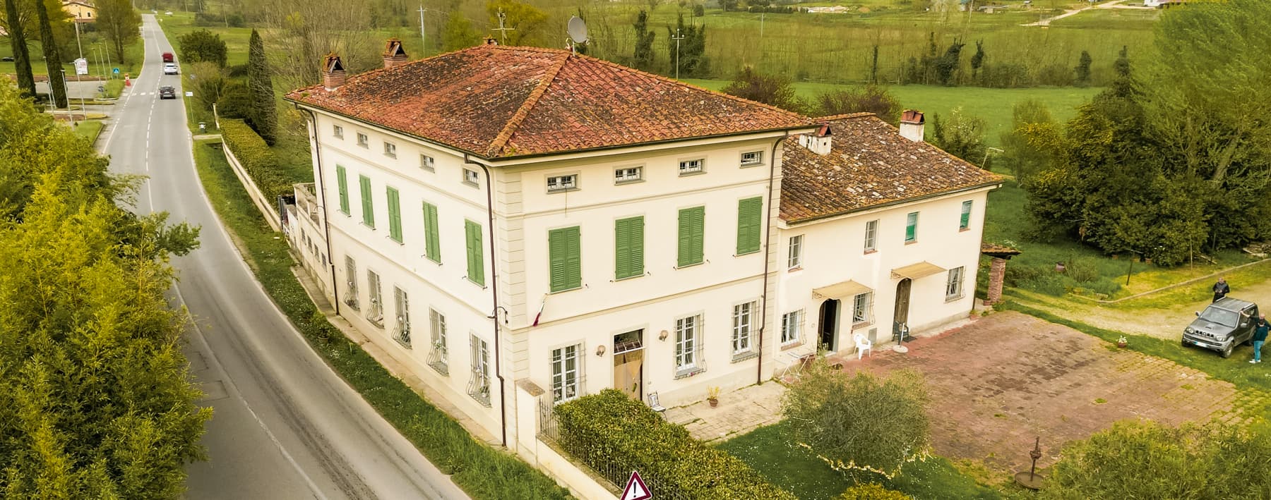 Elegant Villa Estate in Tuscany's Serene Porcari