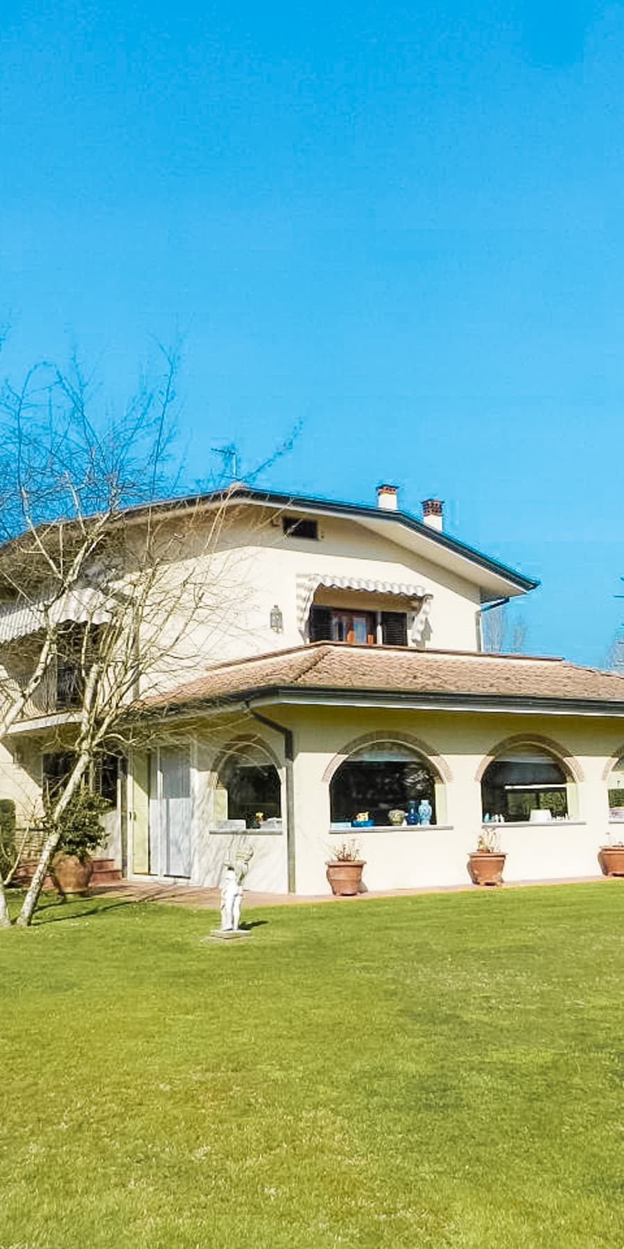 Modern Villa with Garden Near Lucca, Tuscany