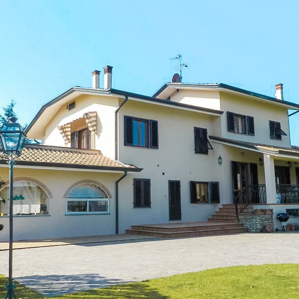 Modern Villa with Garden Near Lucca, Tuscany