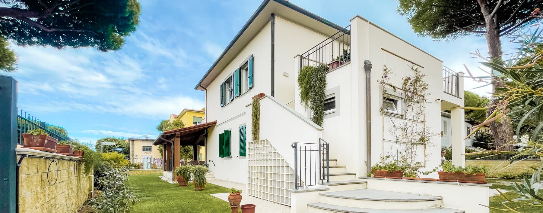 Prestigious Villa Near Marina di Cecina, Tuscany