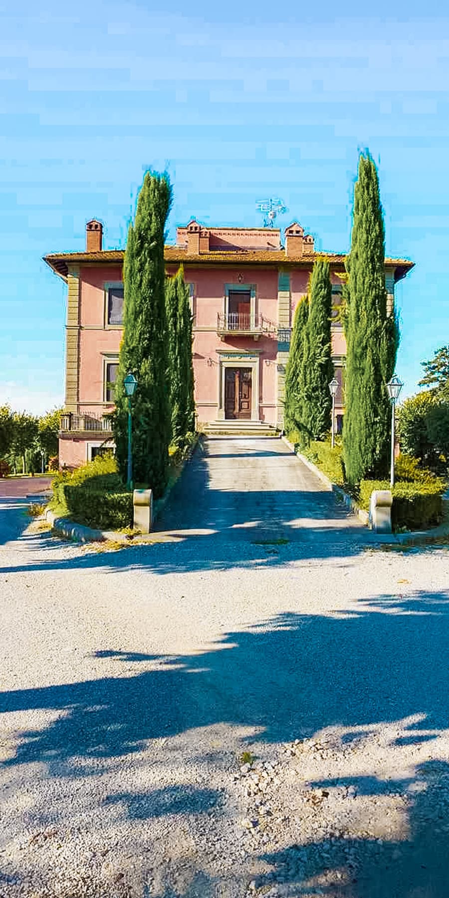 Elegant Villa in Cortona, Tuscany with Garden