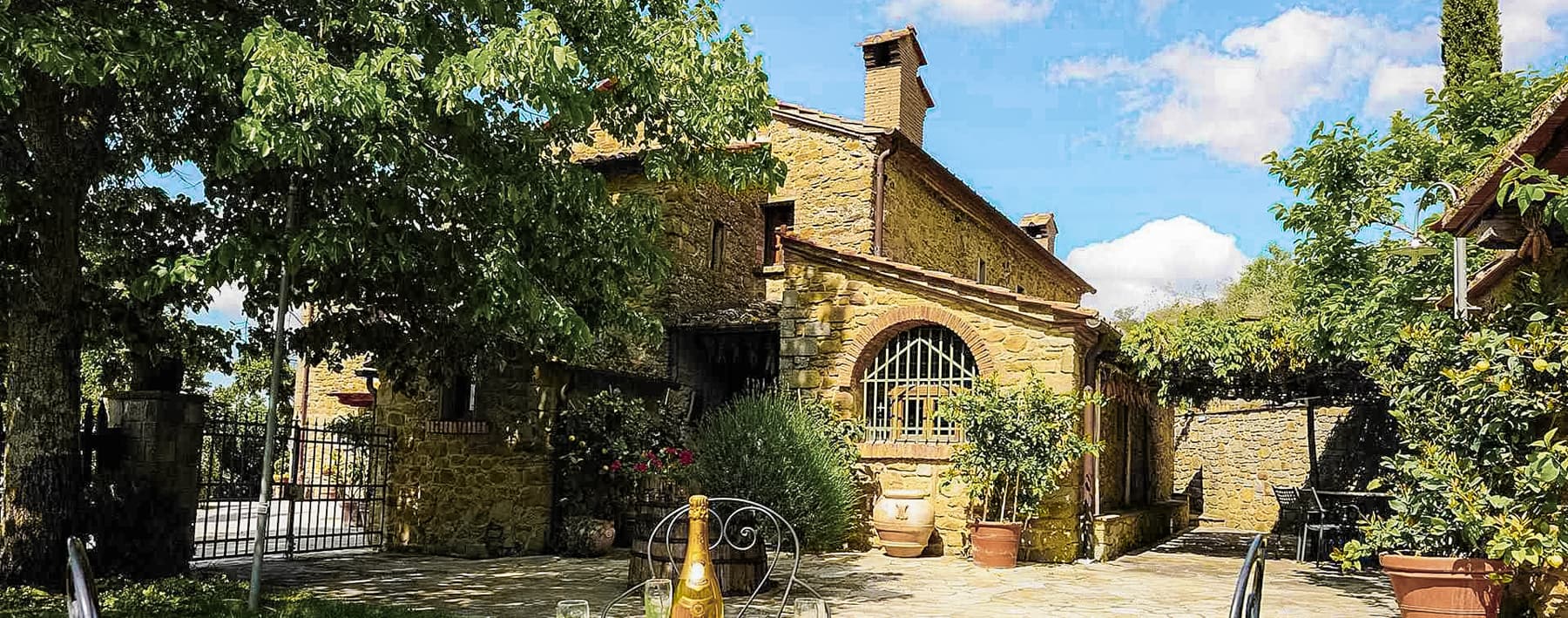 Rustic Country House in Chianti, Tuscan Countryside