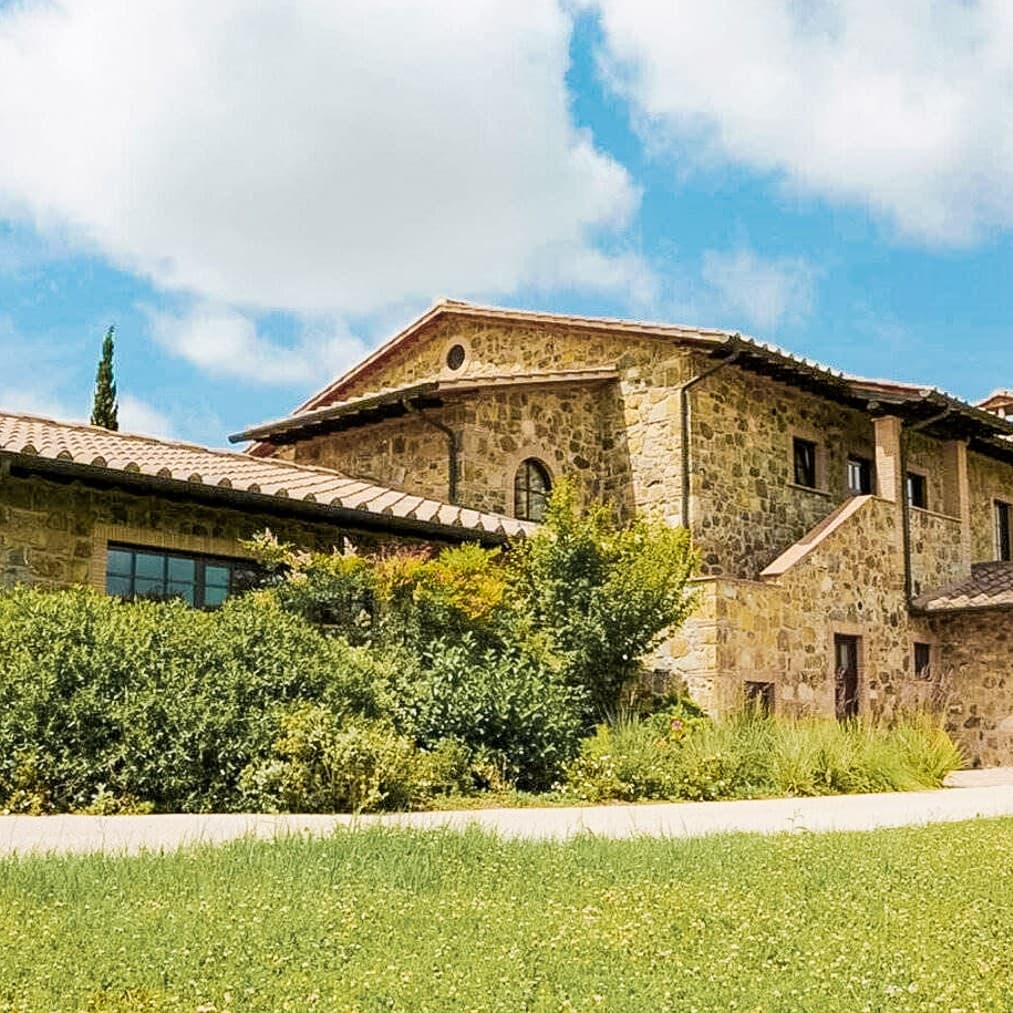 Elegant Villa with Pool in Follonica, Tuscany