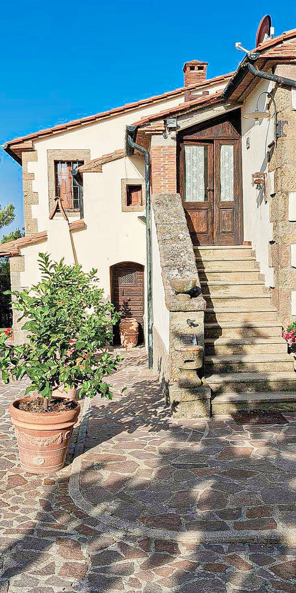 Charming Farm with Agritourism in Tuscany's Piancastagnaio