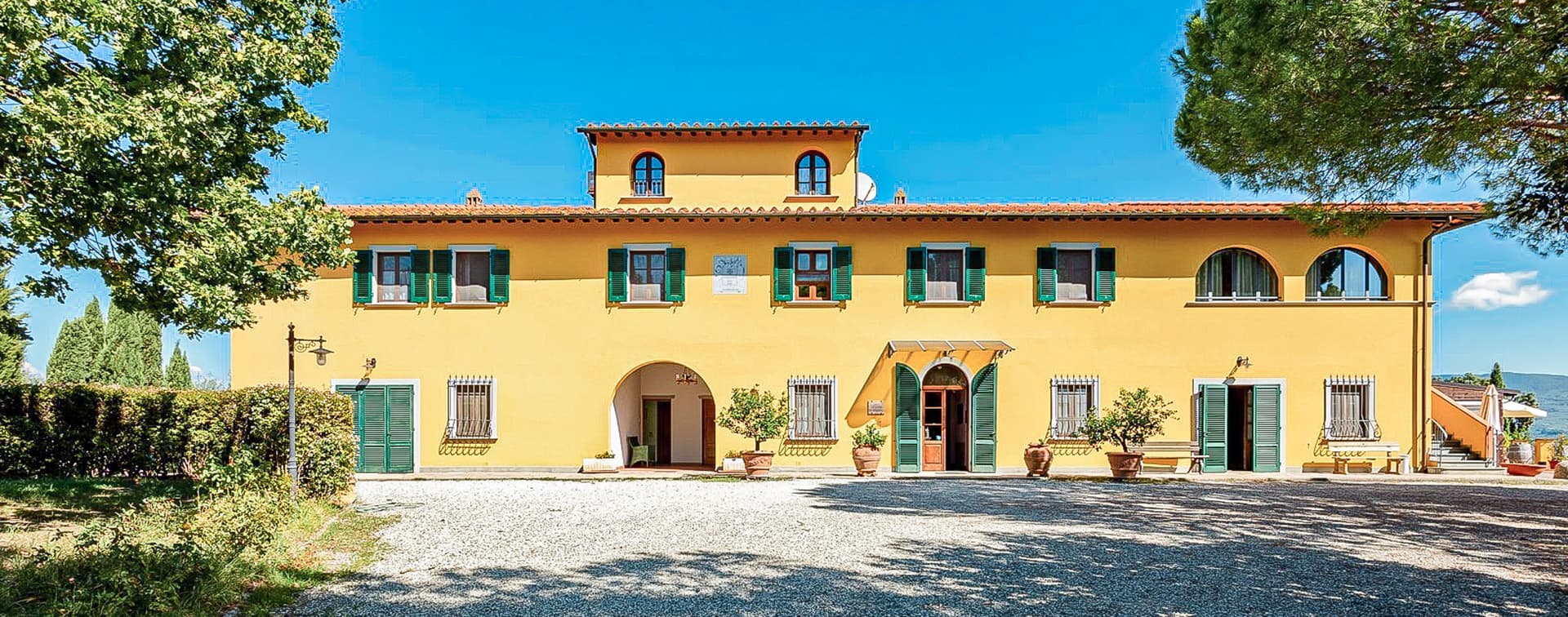 Imposing Villa in Cerreto Guidi, Tuscany Countryside