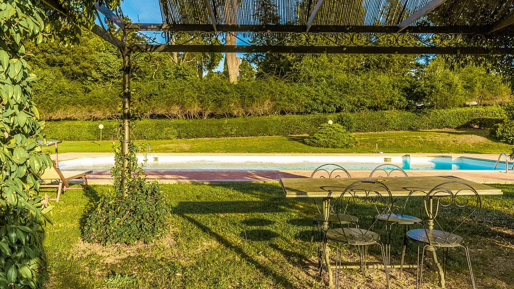 Big Image 33